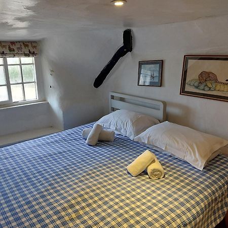 Stable Cottage - Sleeps 6, Near Lulworth Cove Dorchester Exterior foto